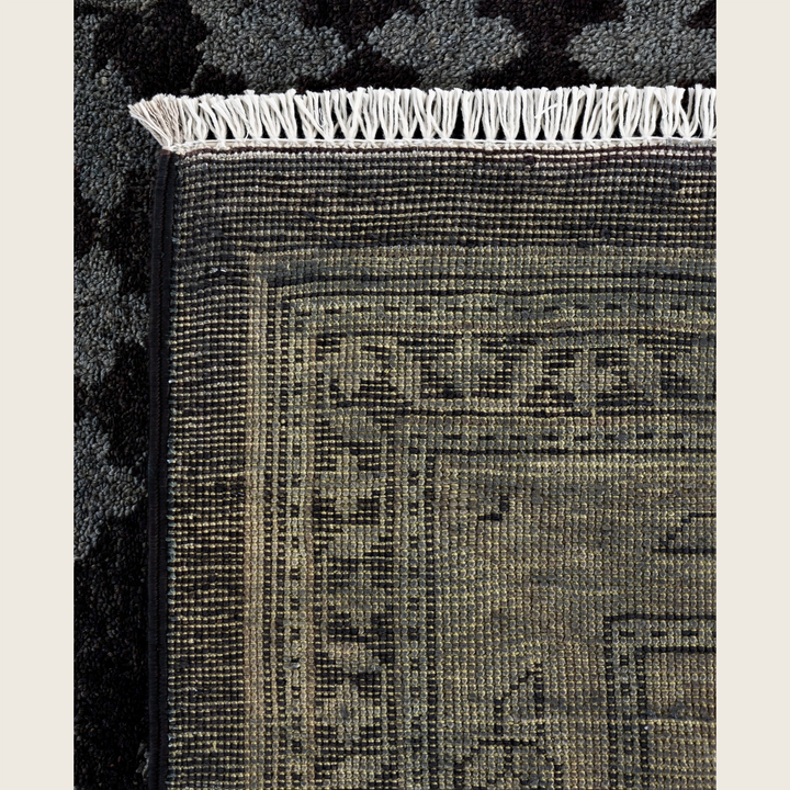 Black Traditional Samsara Wool Rug - 10'5" x 14'8"