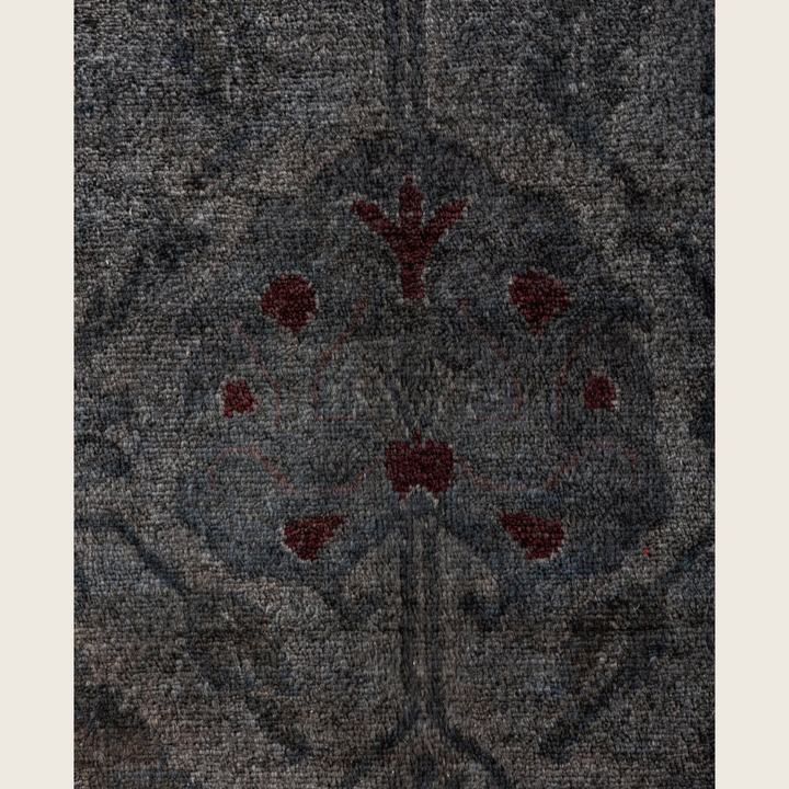 Grey Traditional Samsara Wool Runner - 3' x 11'10"