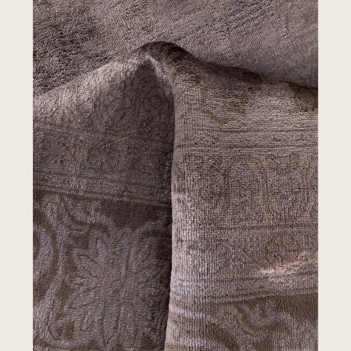 Grey Traditional Samsara Wool Rug - 8' x 10'1"