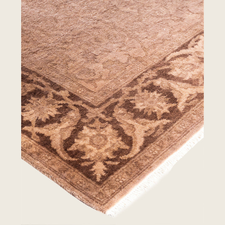 Beige Traditional Samsara Wool Rug - 4' x 6'1"