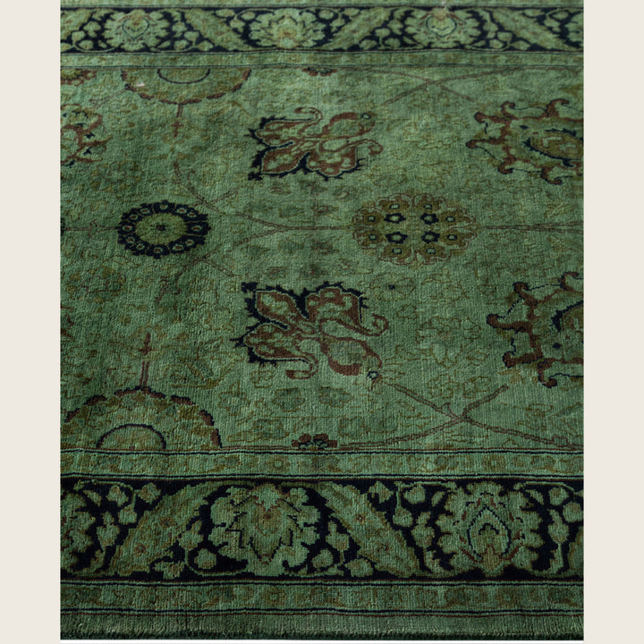 Green Traditional Samsara Wool Runner - 3' x 8'9"