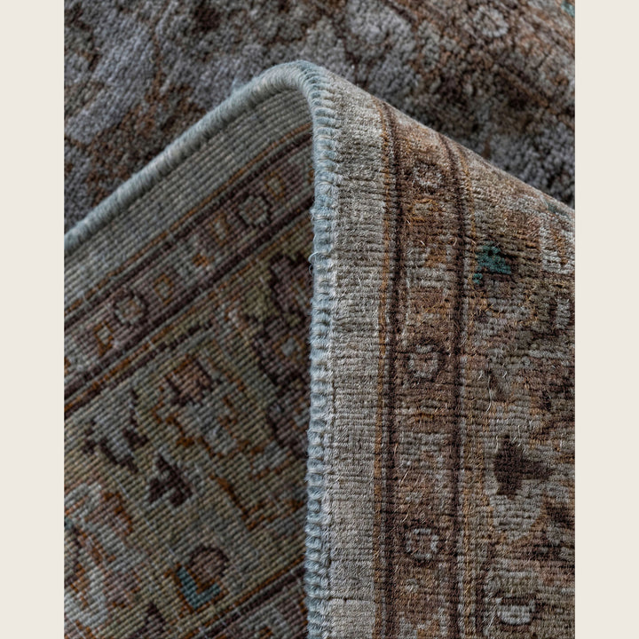 Grey Traditional Samsara Wool Runner - 2'7" x 10'7"