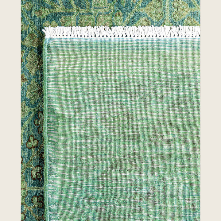 Green Traditional Samsara Wool Rug - 4'1" x 6'2"