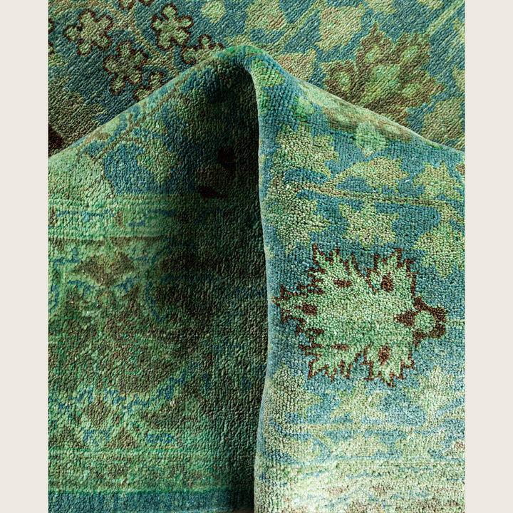 Green Traditional Samsara Wool Rug - 4'1" x 6'2"