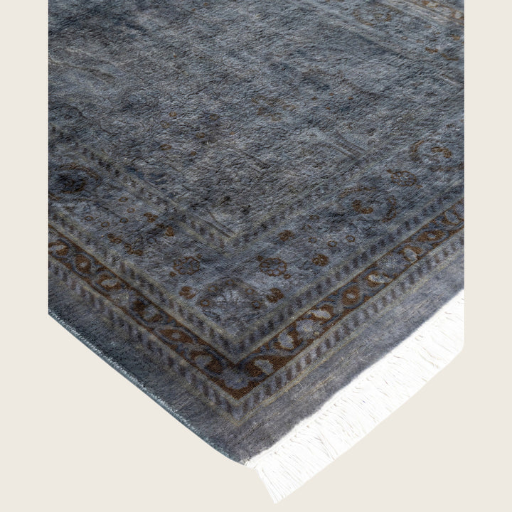 Grey Traditional Samsara Wool Runner - 2'6" x 8'8"