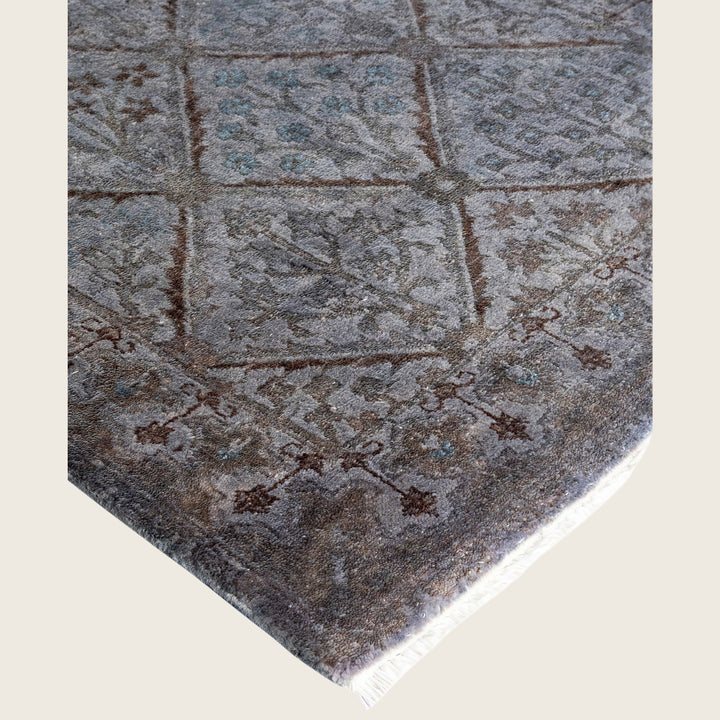 Grey Traditional Samsara Wool Runner - 2'6" x 11'10"