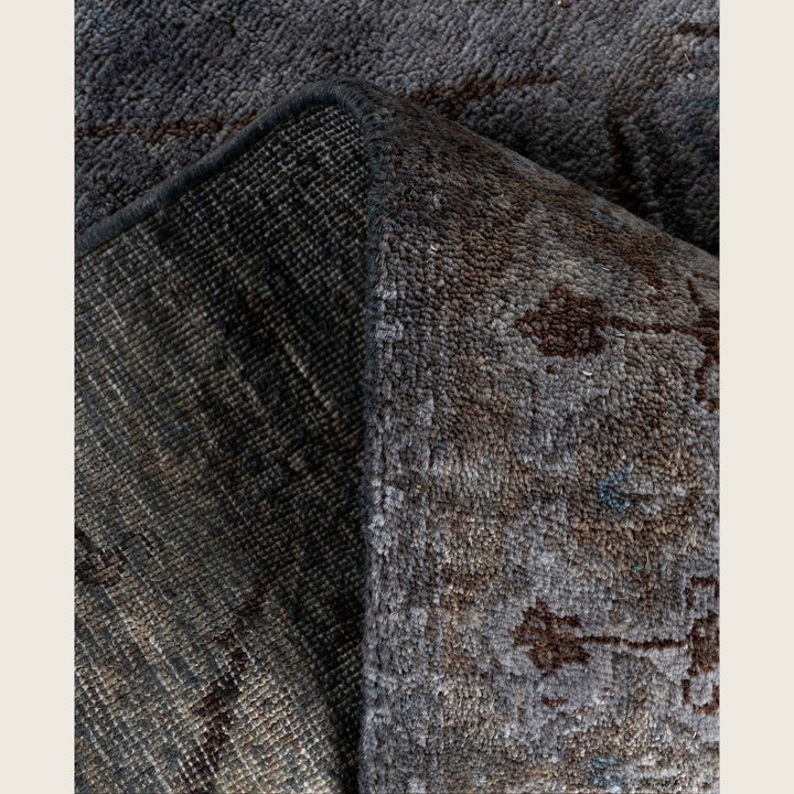 Grey Traditional Samsara Wool Runner - 2'6" x 11'10"