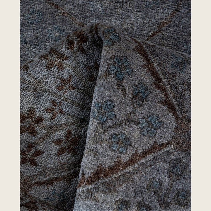 Grey Traditional Samsara Wool Runner - 2'6" x 11'10"