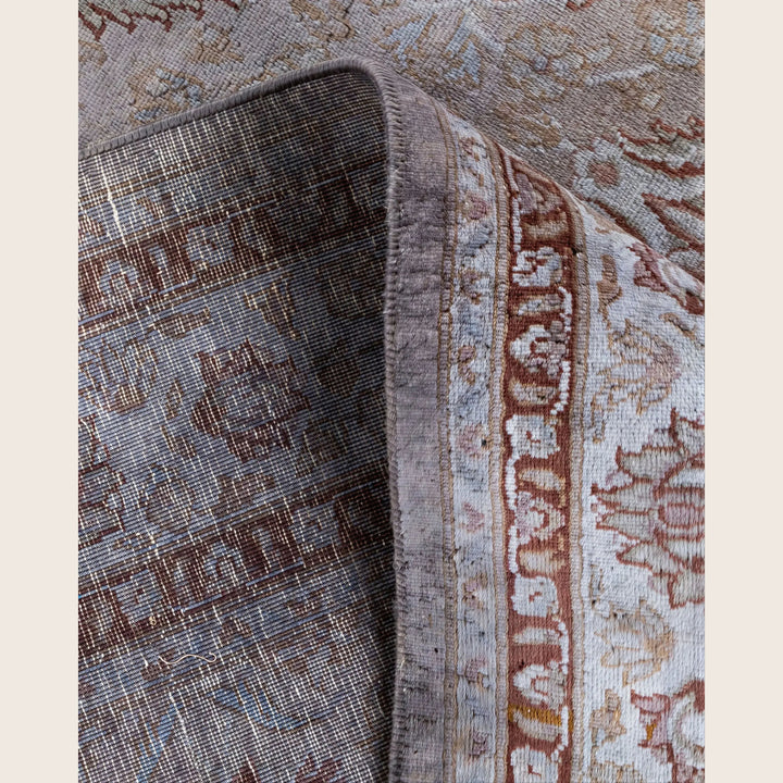 Grey Traditional Samsara Wool Rug - 4'7" x 6'6"