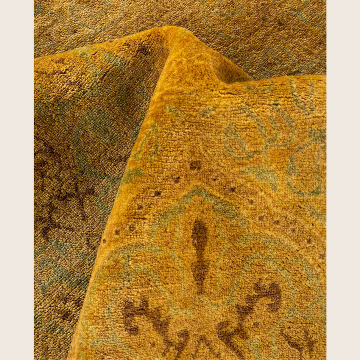 Gold Traditional Samsara Wool Rug - 6'3" x 9'