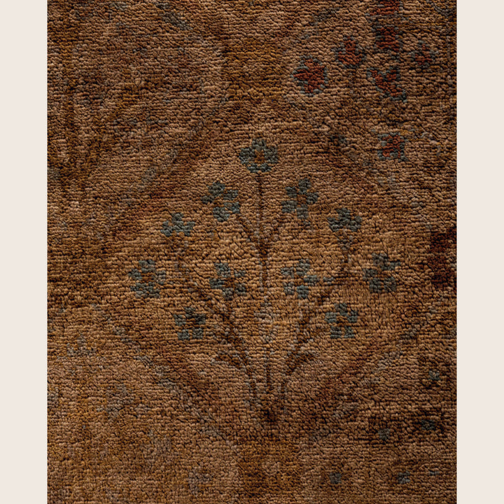 Gold Traditional Samsara Wool Rug - 8'3" x 10'2"