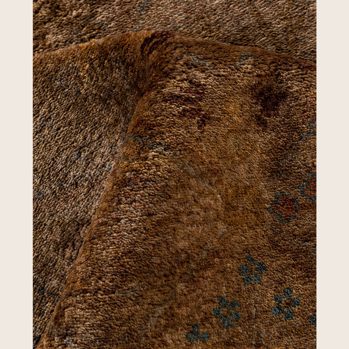 Gold Traditional Samsara Wool Rug - 8'3" x 10'2"