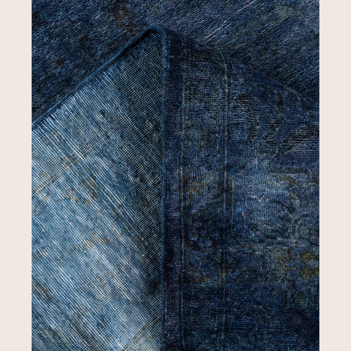 Navy Traditional Samsara Wool Rug - 4'1" x 6'1"