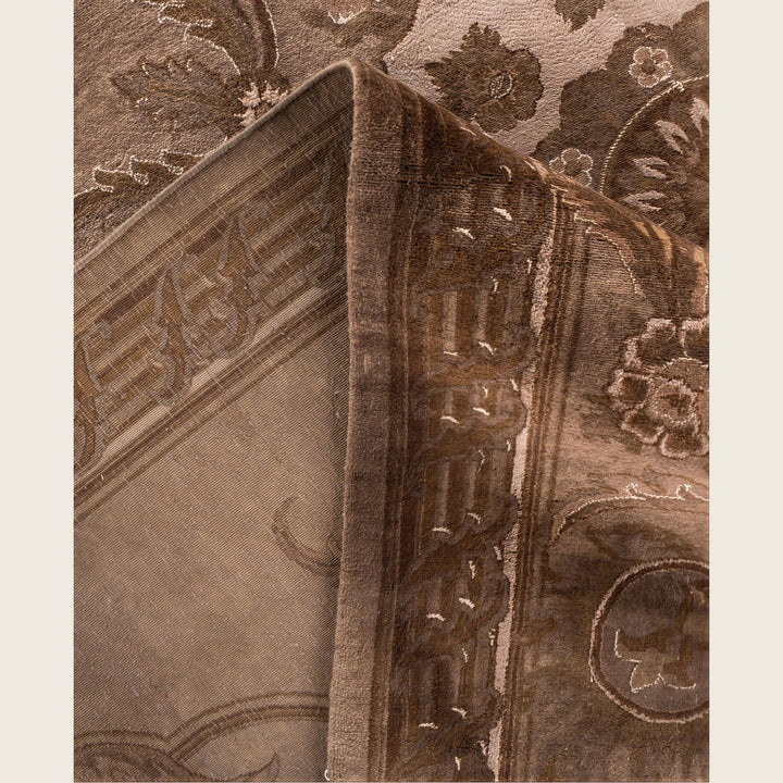 Beige Traditional Samsara Wool Rug - 8'2" x 11'4"