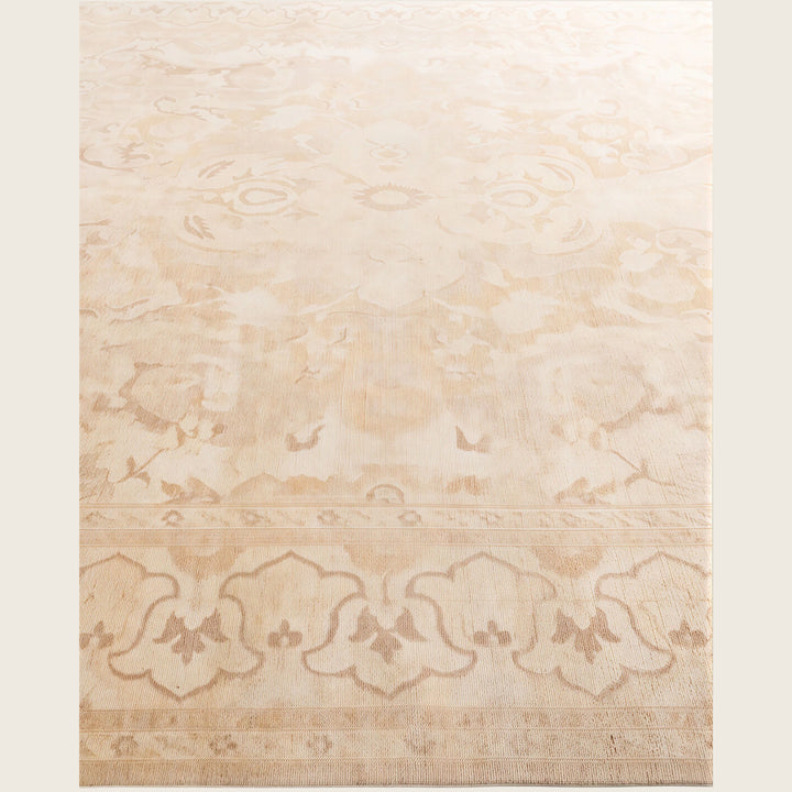 Ivory Traditional Samsara Wool Rug - 7'10" x 10'
