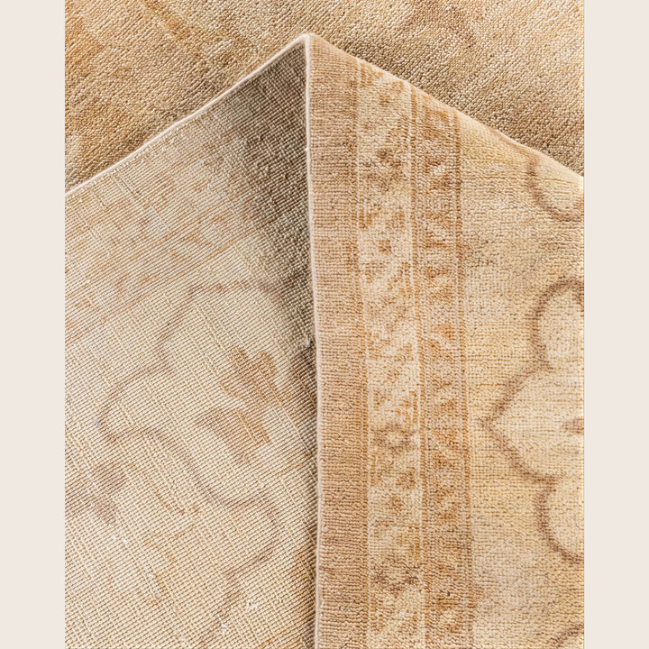 Ivory Traditional Samsara Wool Rug - 7'10" x 10'