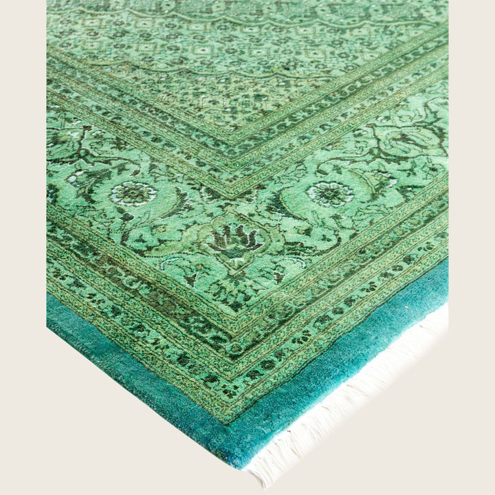 Green Traditional Samsara Wool Rug - 8'2" x 10'6"
