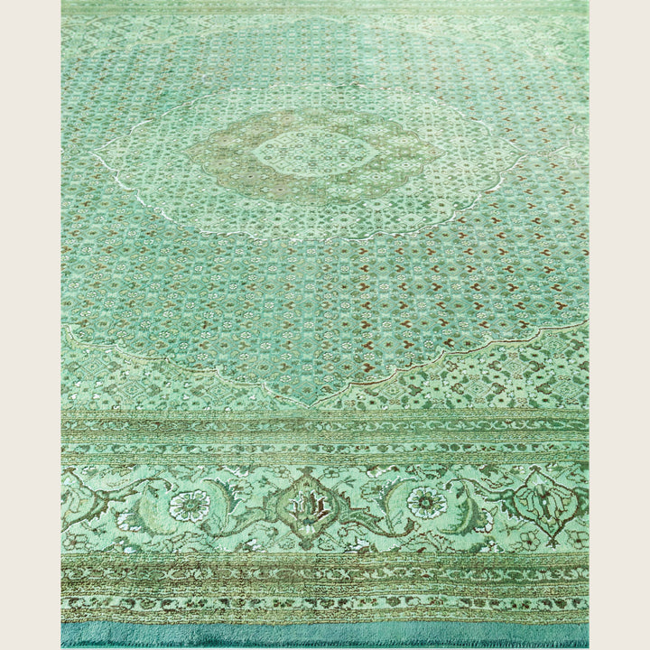 Green Traditional Samsara Wool Rug - 8'2" x 10'6"