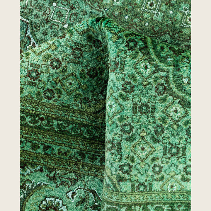 Green Traditional Samsara Wool Rug - 8'2" x 10'6"