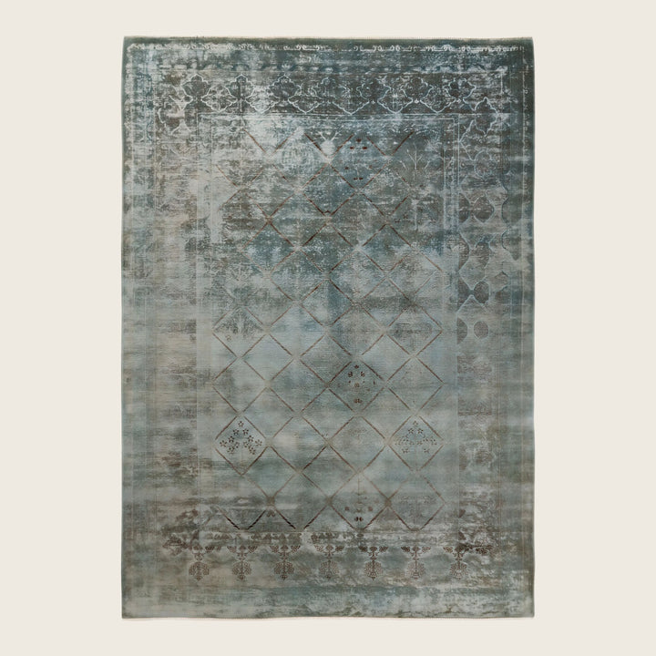 Grey Traditional Samsara Wool Rug - 6' x 8'10"