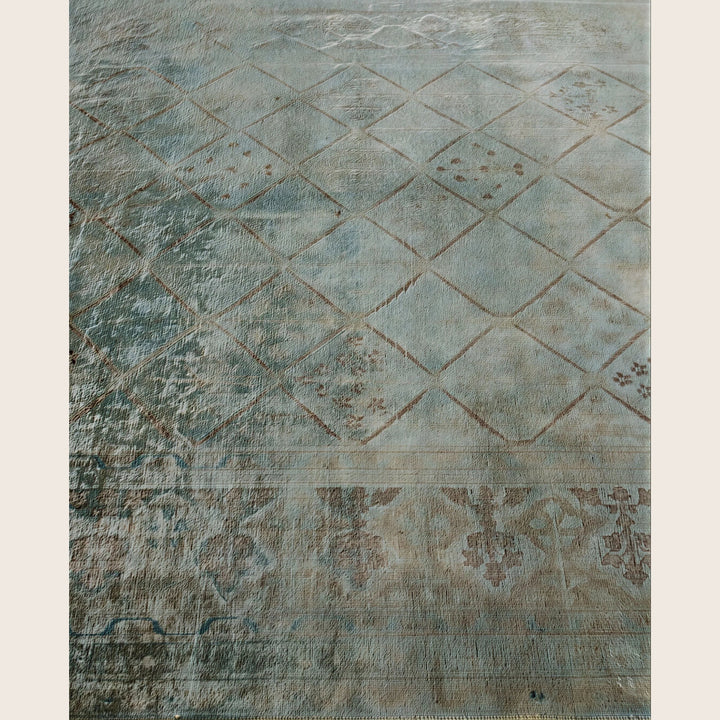 Grey Traditional Samsara Wool Rug - 6' x 8'10"