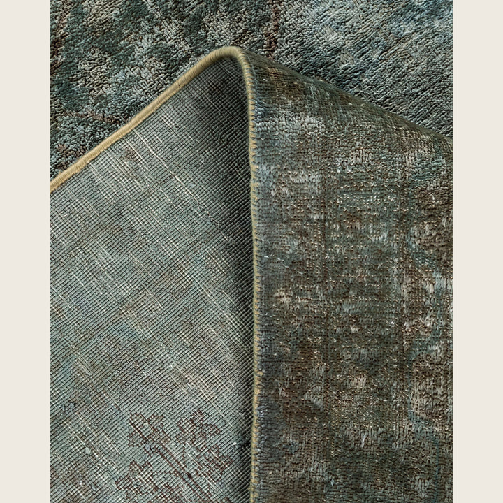 Grey Traditional Samsara Wool Rug - 6' x 8'10"
