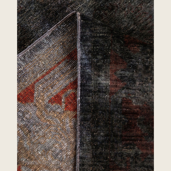 Black Traditional Samsara Wool Rug - 6' x 8'8"