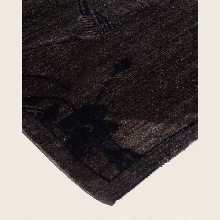 Charcoal Traditional Samsara Wool Rug - 6' x 8'10"