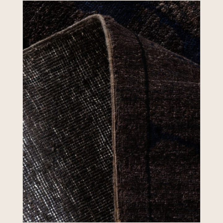 Charcoal Traditional Samsara Wool Rug - 6' x 8'10"