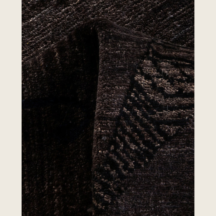 Charcoal Traditional Samsara Wool Rug - 6' x 8'10"