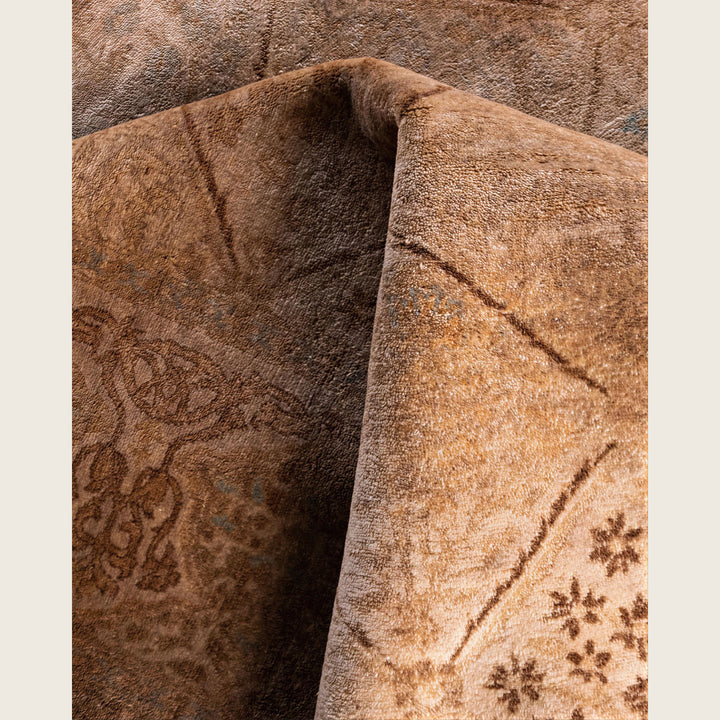 Beige Traditional Samsara Wool Rug - 5'3" x 7'8"