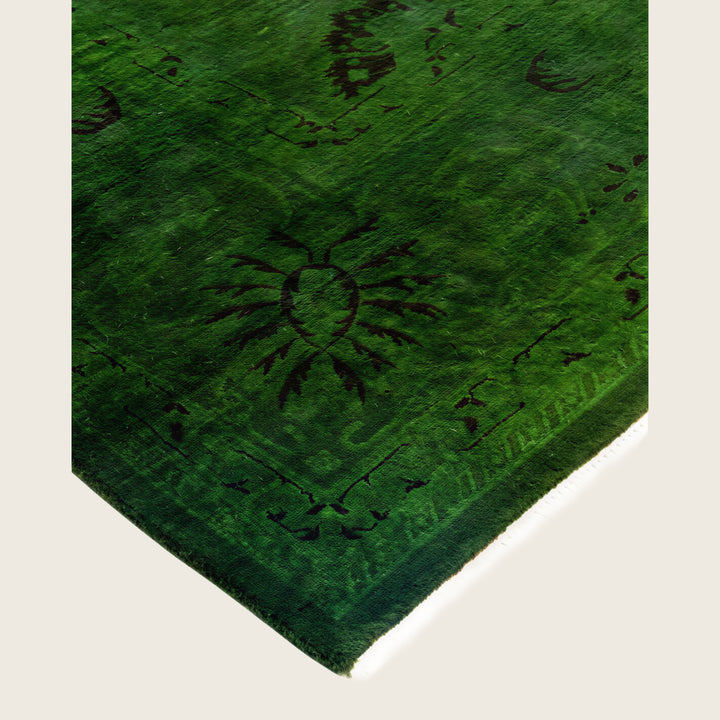 Green Traditional Samsara Wool Rug - 6'2" x 8'10"