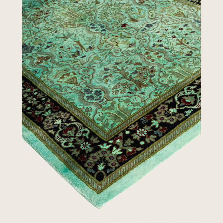 Green Traditional Samsara Wool Runner - 2'6" x 8'1"