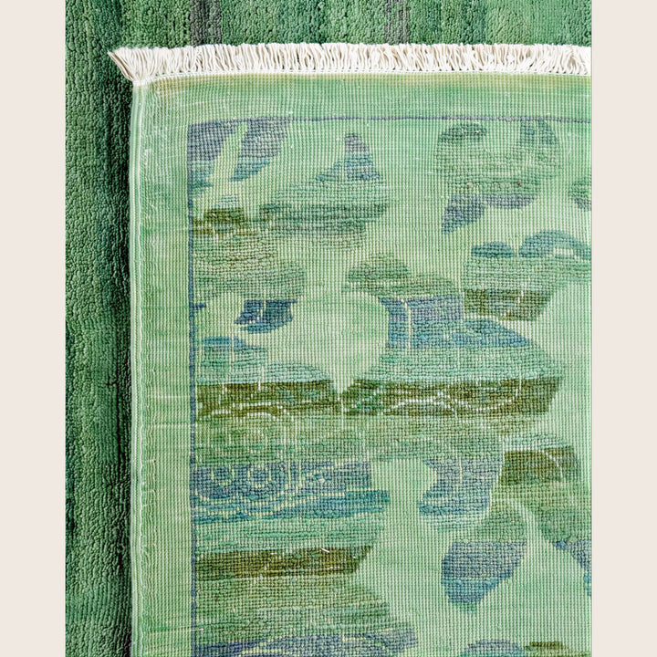 Green Traditional Samsara Wool Rug - 6'1" x 9'1"