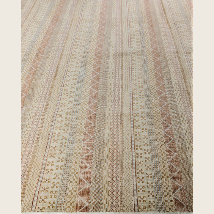 Beige Traditional Savannah Wool Rug - 9'3" x 12'3"