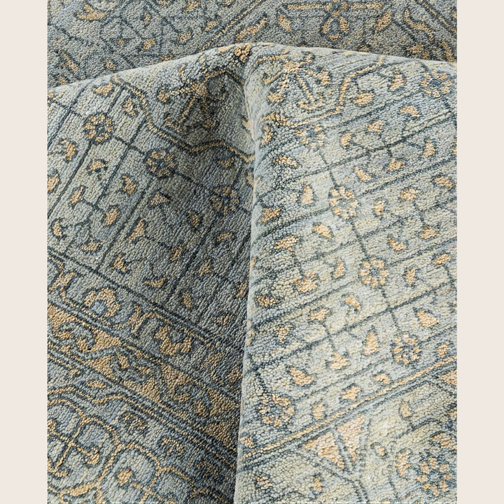 Grey Traditional Ikat Wool Rug - 8'1" x 10'1"