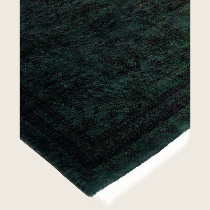 Green Traditional Samsara Wool Runner - 2'6" x 6'