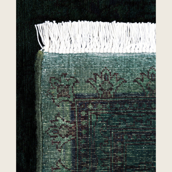 Green Traditional Samsara Wool Runner - 2'6" x 6'