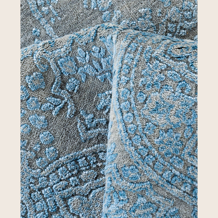 Grey Traditional Ikat Wool Rug - 7'10" x 10'1"