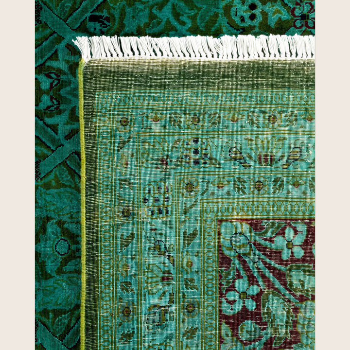 Green Traditional Samsara Wool Rug - 9'10" x 14'