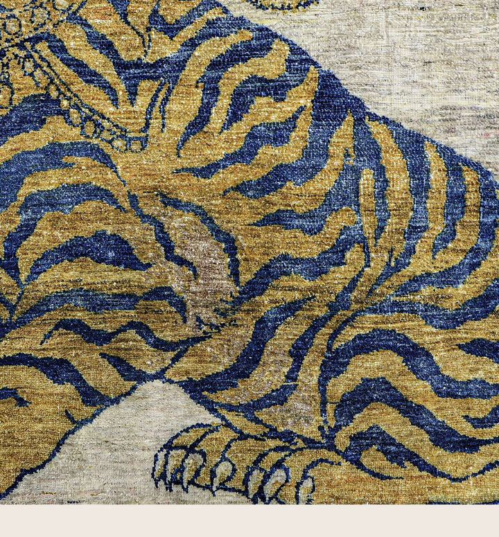Image for Natural Alchemy Transitional Wool Silk Blend Rug - 5'10" x 4'2"