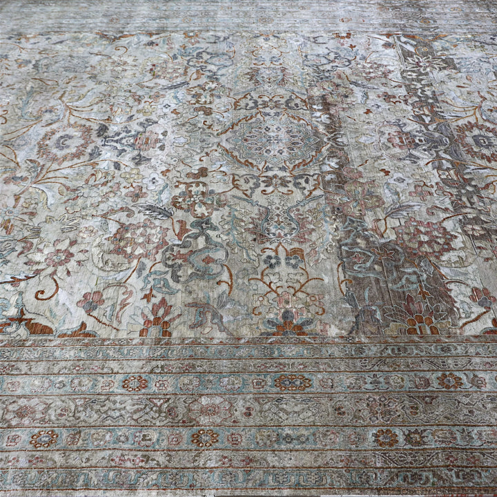 Image for Grey Alchemy Traditional Silk Rug - 9'9" x 15'10"