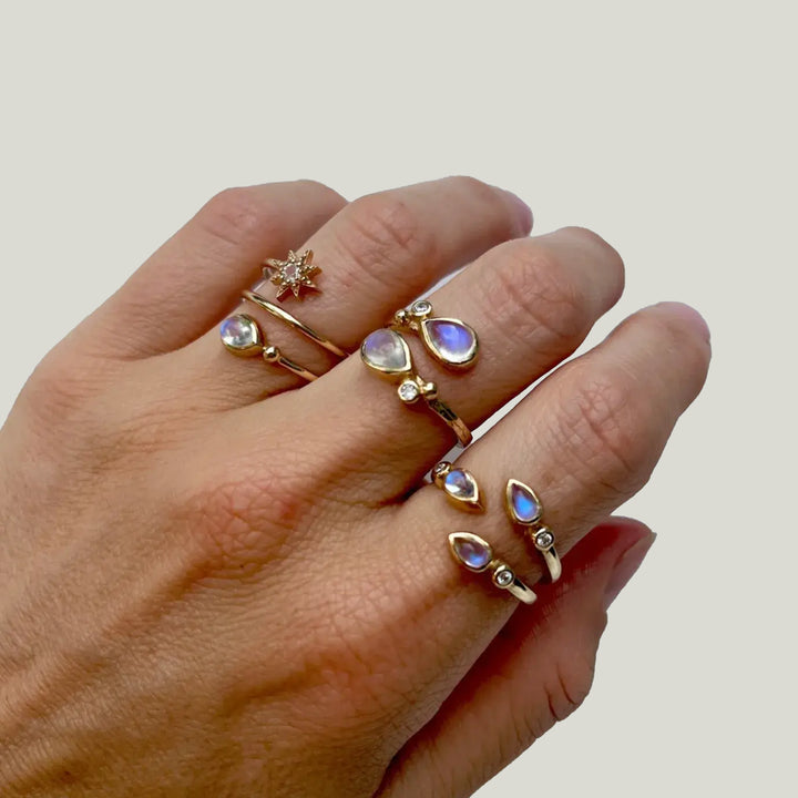 Image for Classique Dew Drop Coralia Twist Ring