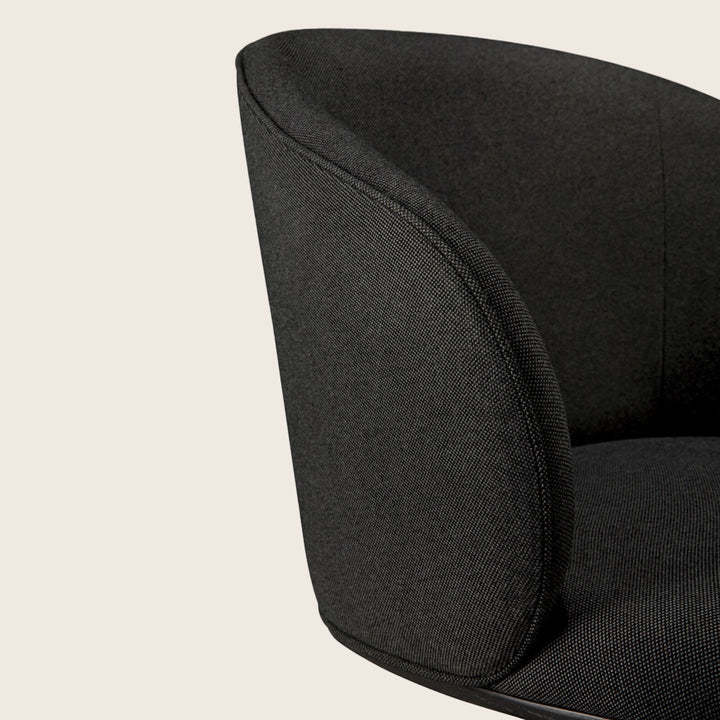 Unda Swivel Chair