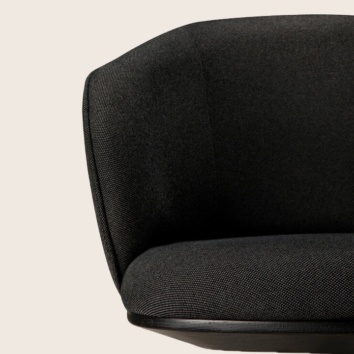 Unda Swivel Chair