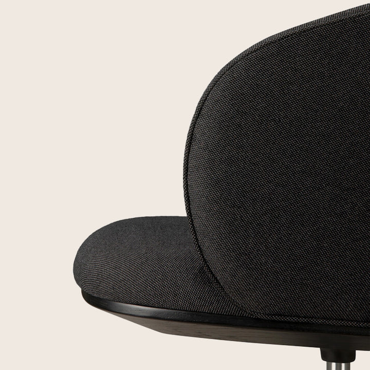 Unda Swivel Chair