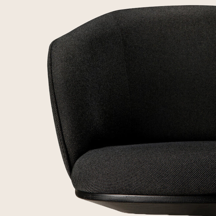 Unda Swivel Chair