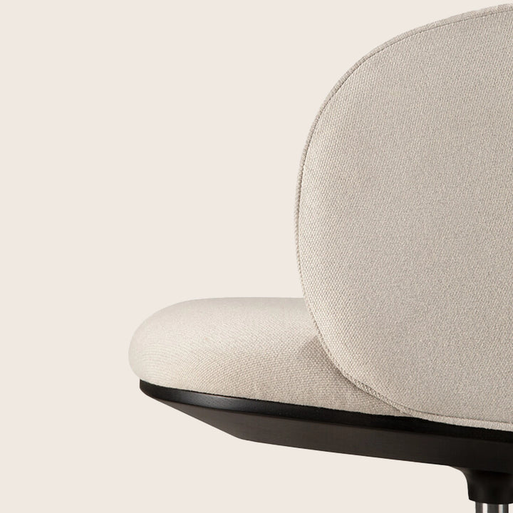 Unda Swivel Chair
