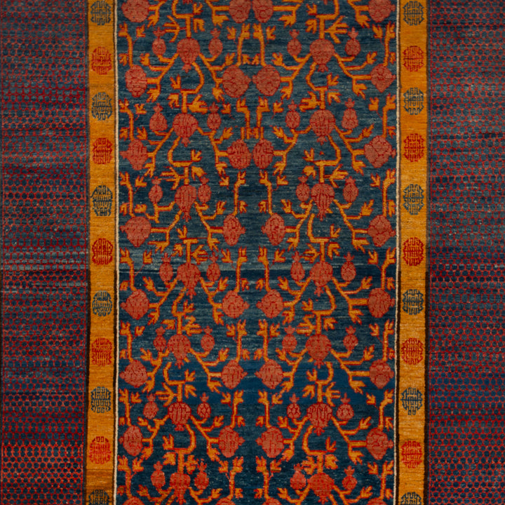 Vintage Traditional Wool Rug - 6'3" x 11'6"
