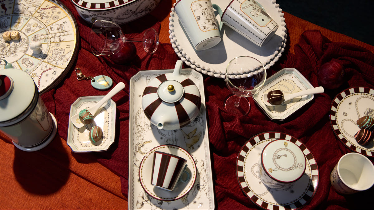 The Holiday Table